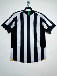 Camiseta Retro Juventus Home 05/06