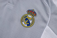 Polo e Pantalones de Entrenamiento Real Madrid 25/26