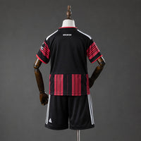 Conjunto para niño/niña Eintracht Frankfurt Home 26/27